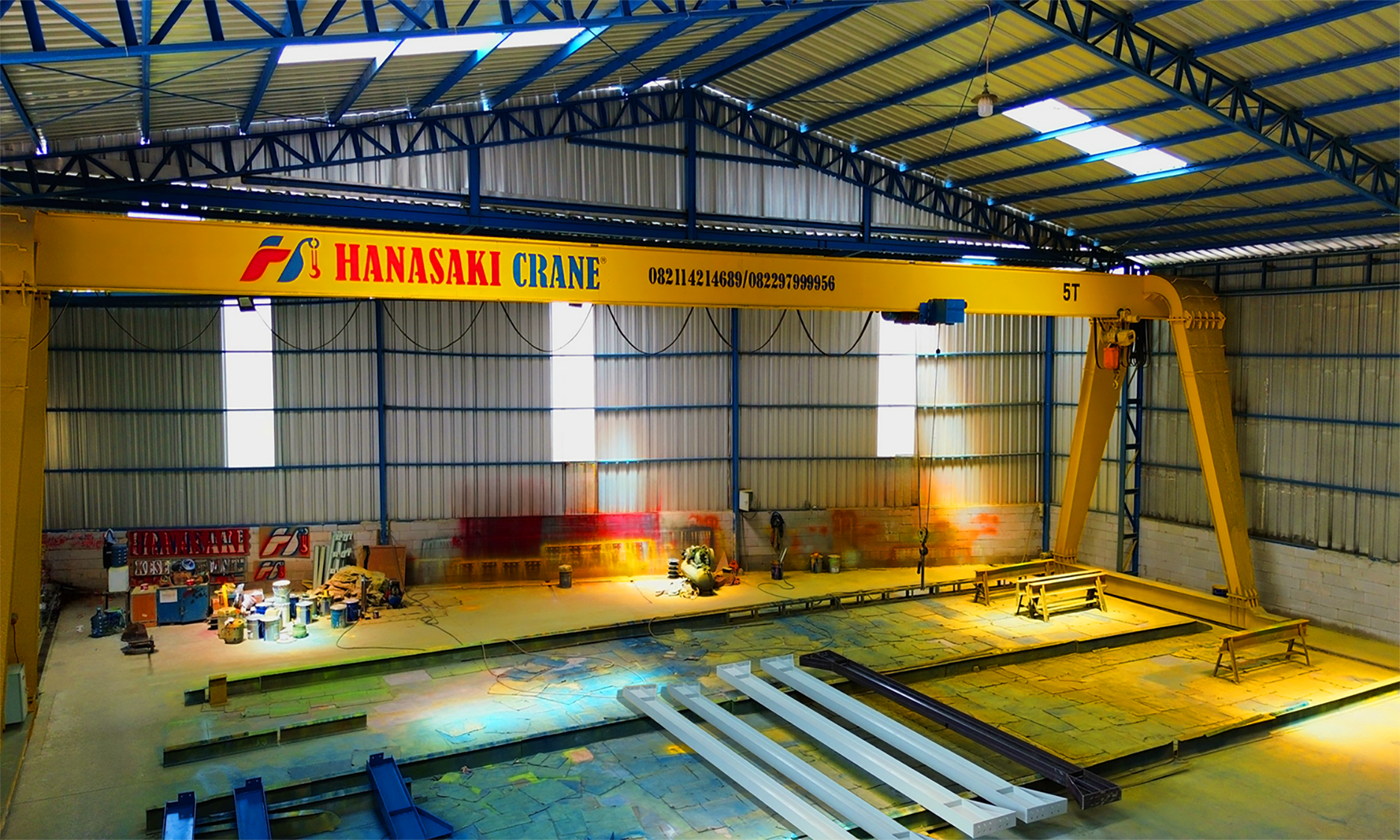 penyedia jasa pembuatan hoist crane dan penyedia alat kebutuhan industri serta pusat servis terkemuka di Indonesia. Kami berlokasi di Curug, Tangerang, dan telah berpengalaman sejak tahun 2011 dalam menyediakan solusi angkat yang aman dan efisien untuk berbagai industri